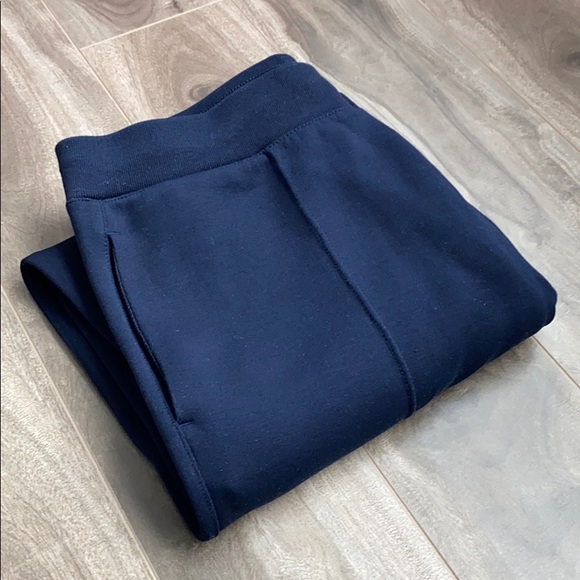 Women’s Uniqlo navy joggers - Picture 1 of 5
